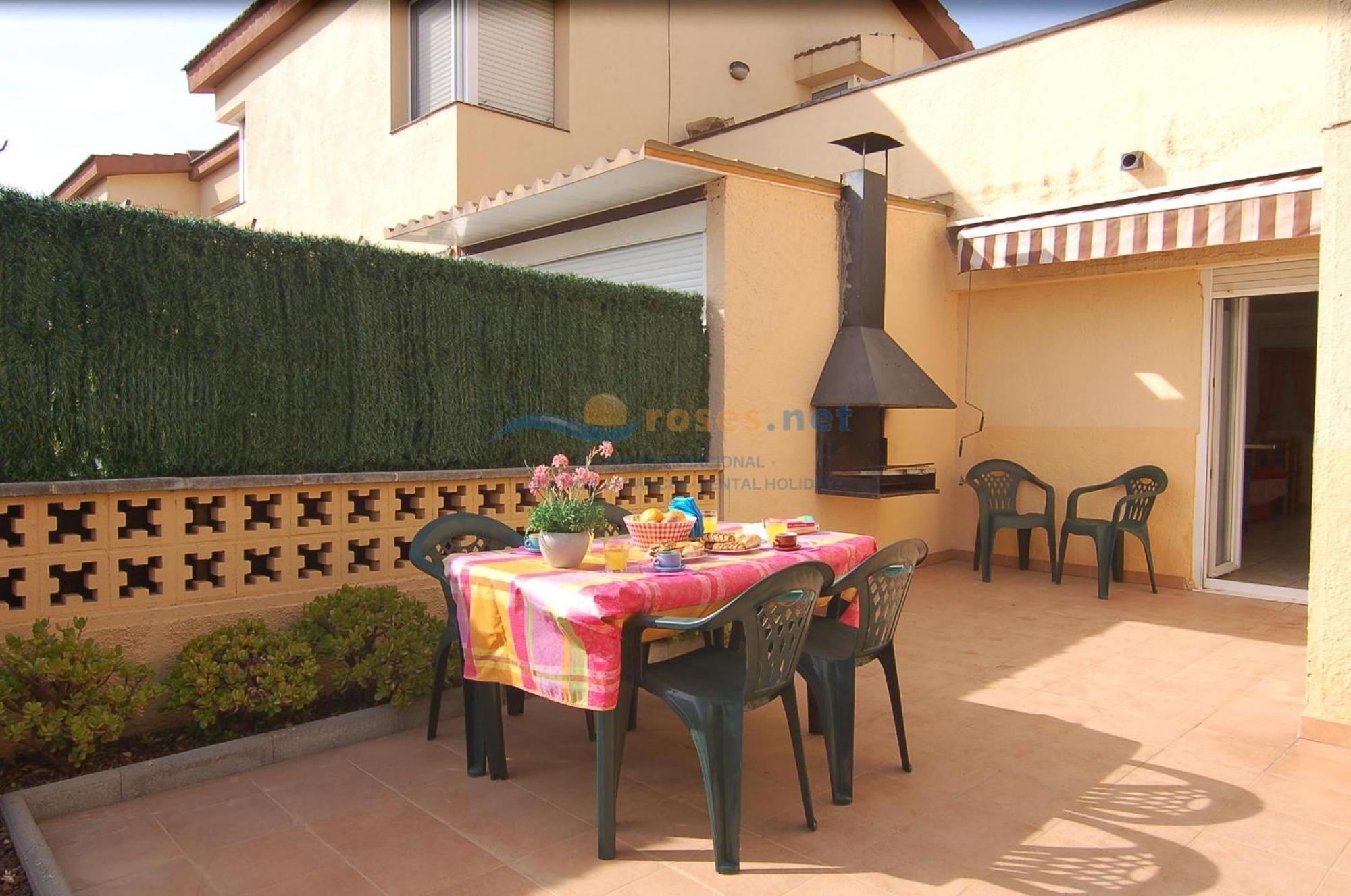 Rnet - Port Estrella 8 Villa Roses Exterior photo